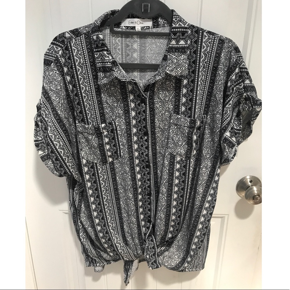 NWOT Eden & Olivia Black Tribal Tie Front Shirt